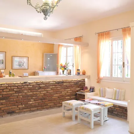 호텔 Iliada 고우비아